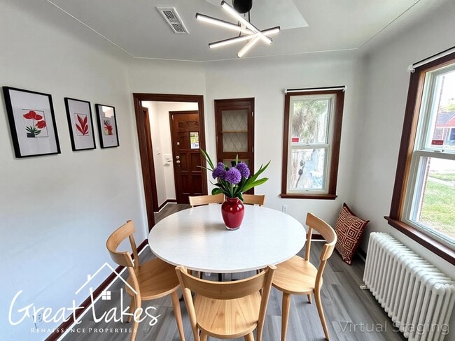 Foto del edificio - Charming 3 Bedroom 1 Bathroom now availabl...