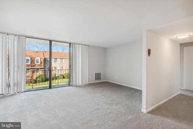 Foto del edificio - 762 Quince Orchard Blvd