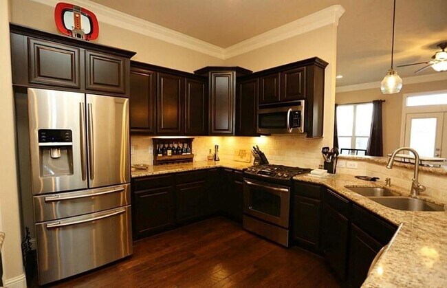 Foto del edificio - 5618 Larkin St