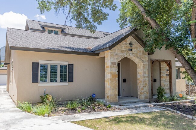 Foto del edificio - 132 Elizabeth Rd