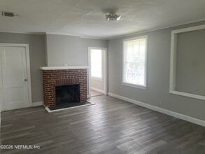 Building Photo - 2854 Wickwire St