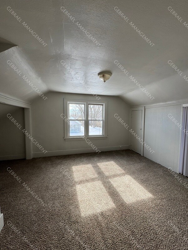 Building Photo - 1016 Leland St