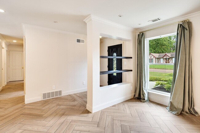 Foto del edificio - 1023 Greencliff Rd