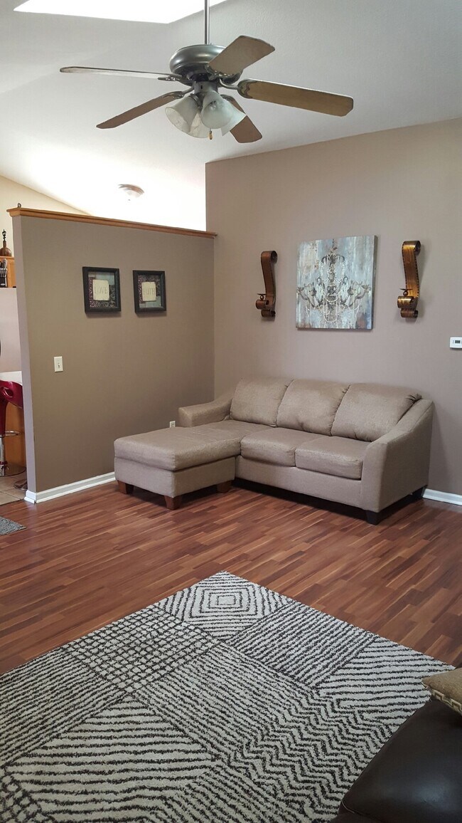 Foto del edificio - 7814 Rocky Glen Pl