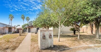 Building Photo - 204 E Upas Ave