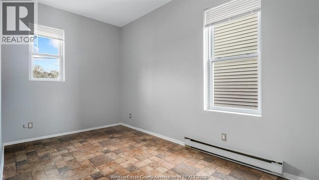 Building Photo - 333 Chilver Rd