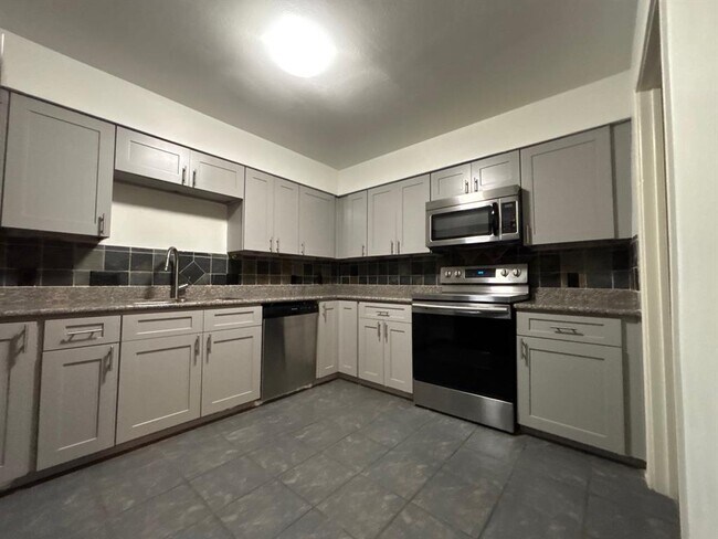 Foto del edificio - 919 S Ripple Creek Dr