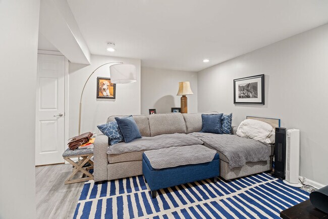 Foto del edificio - 1237 17th St NE
