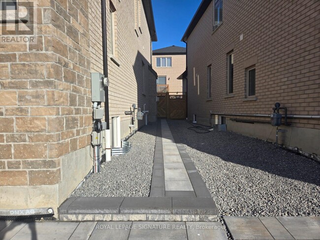 Building Photo - 1028 Pelican Trail