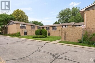 Building Photo - 500-500 Southdale Rd E