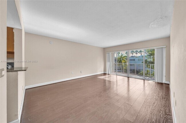 Foto del edificio - 7737 SW 88th St