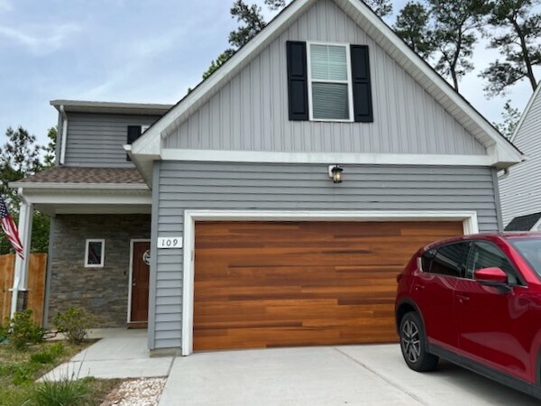 Foto principal - 109 Cabernet Rd