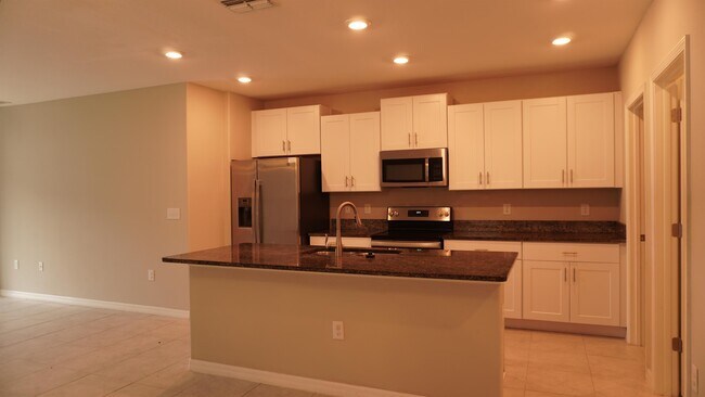 Building Photo - 14427 English Lavender Dr
