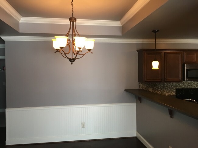 Building Photo - For Rent