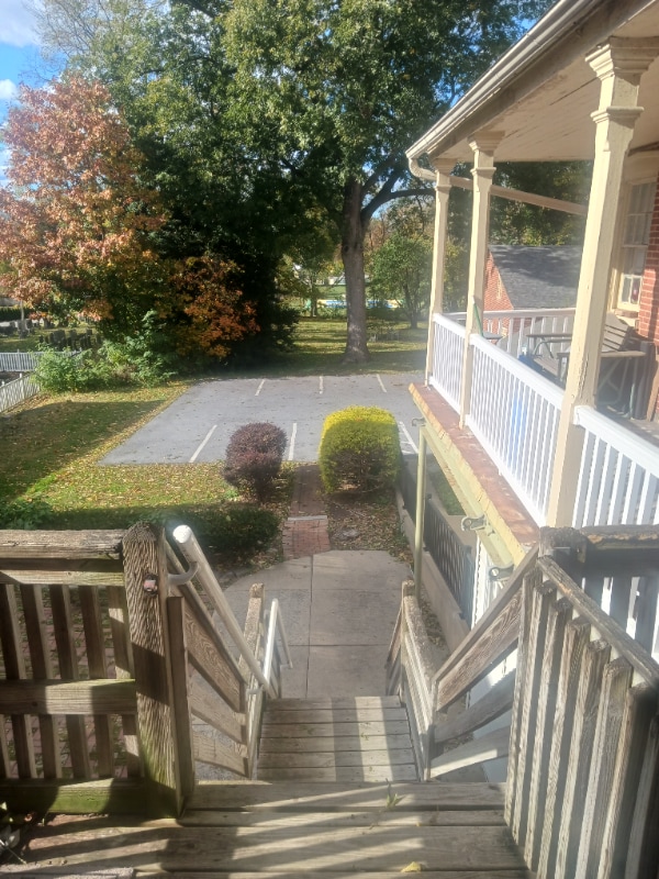 Foto del edificio - 323 N George St