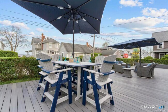 Foto del edificio - 58 Chapman Ave