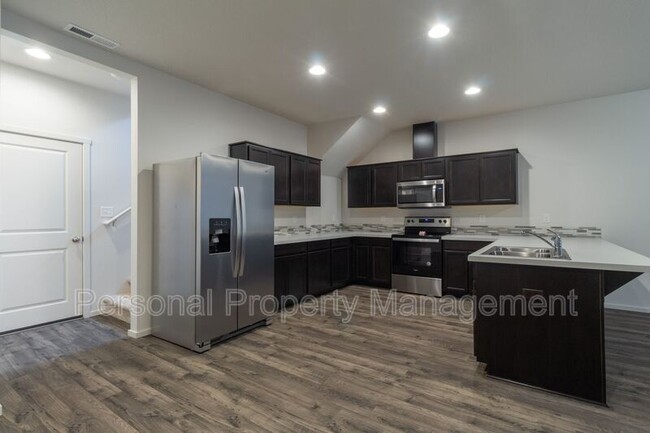 Building Photo - 744 NE 138th Pl