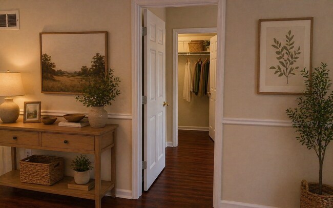Foto del edificio - Gorgeous 2/2 Wood Floors Condo For Rent @ The Crest close to UCF and Valencia.