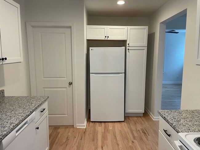 Foto del edificio - FULLY RENOVATED 3bd/1.5 bath HOME!!