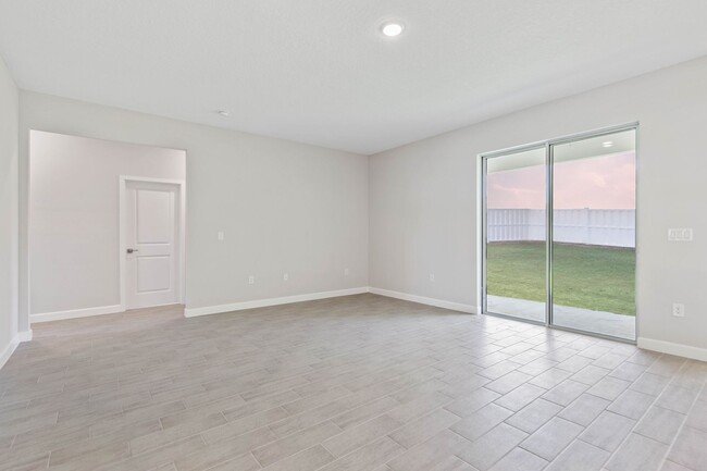 Building Photo - Spacious rooms, modern finishes, and all t...