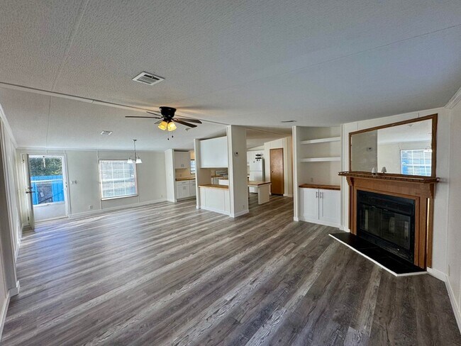 Foto del edificio - 141 Bodie Lister Rd