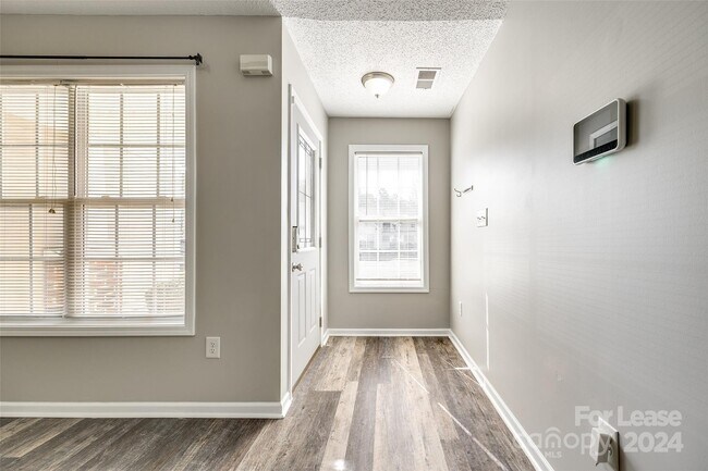 Building Photo - 1548 Tiana Way