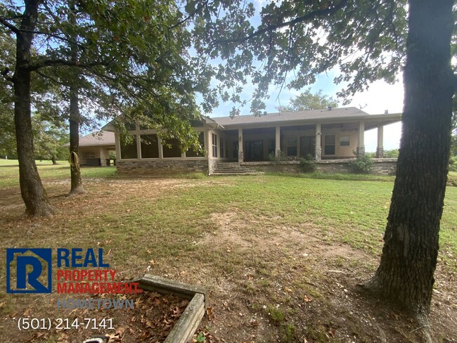 Foto del edificio - 3505 Cougar Lk Rd