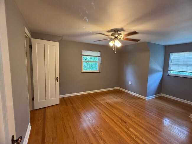 Foto del edificio - Cute Cape Cod 3 bed, 1.5 bath - READY NOW!