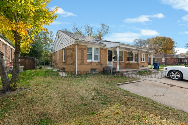 Foto del edificio - 2042 S Pinecrest St