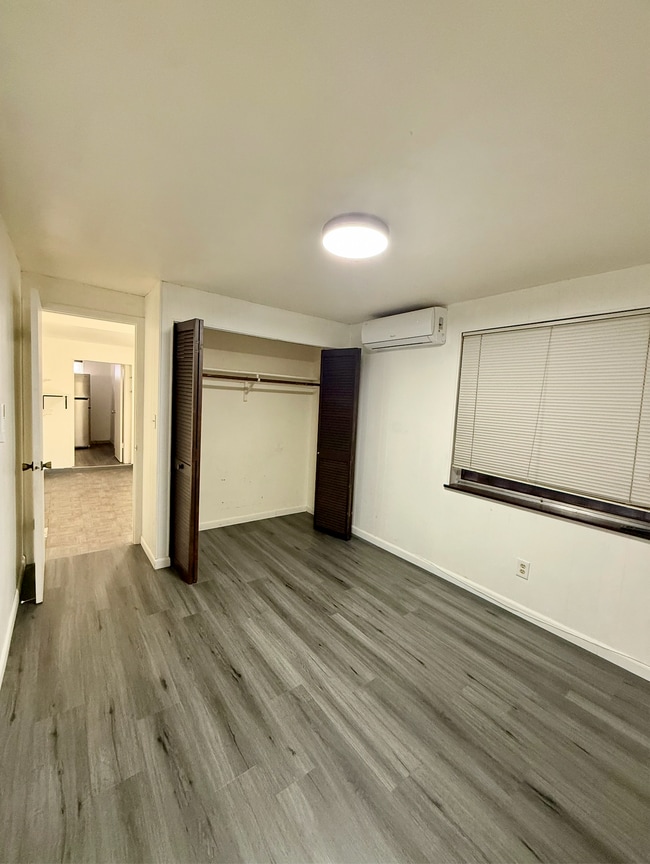 Foto del edificio - 6860 N Waterway Dr