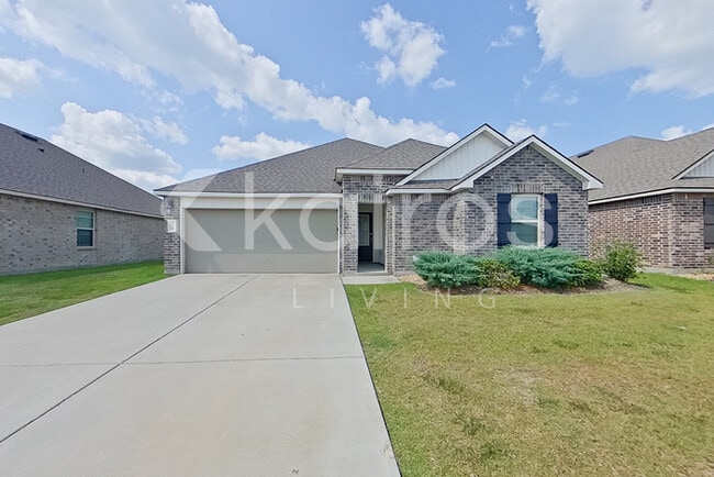 Building Photo - 405 Mango Dr