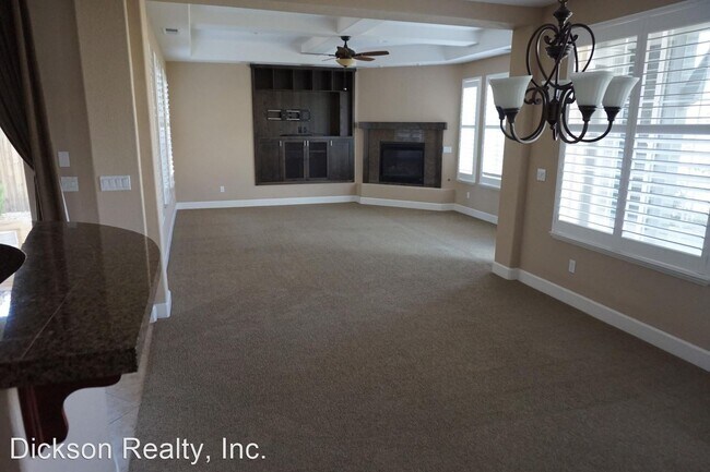 Building Photo - 4 br, 4 bath House - 10830 Serratina Drive