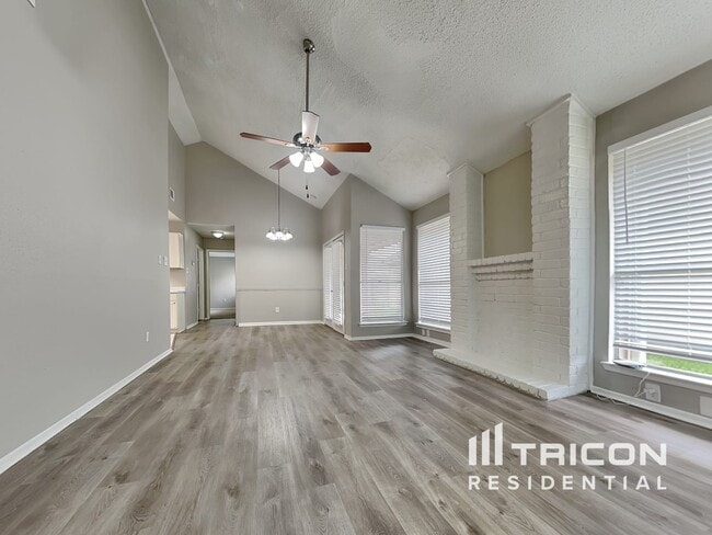 Building Photo - 23318 Pebworth Pl