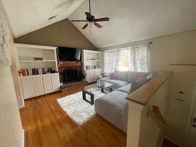 Building Photo - 36 George St