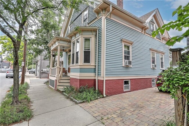 Building Photo - 329 Ives St