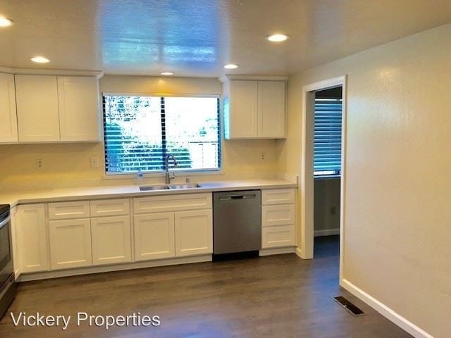 Building Photo - 3 br, 2 bath House - 1432 Quail View Circle