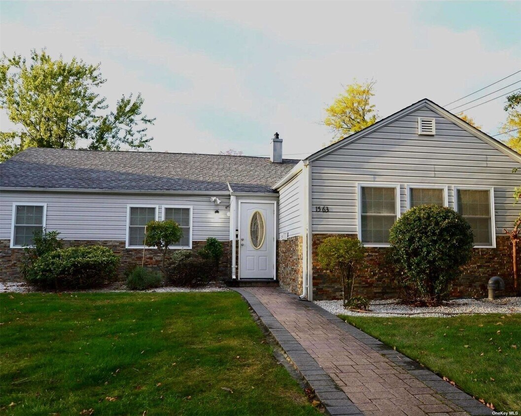 Primary Photo - 1563 Wilson Rd