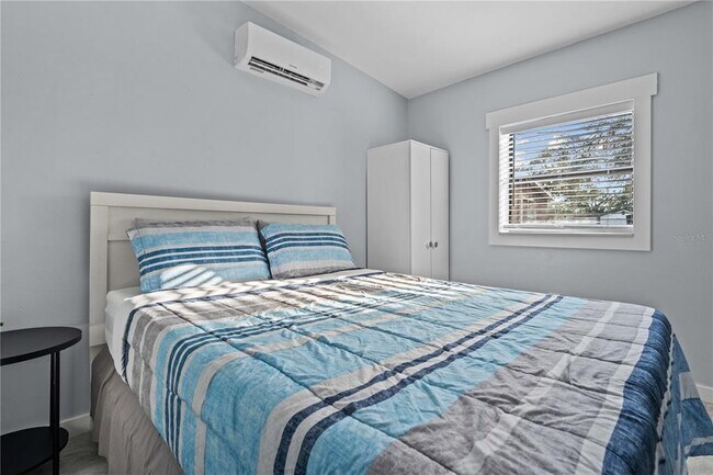 Foto del edificio - 1904 E 97th Ave