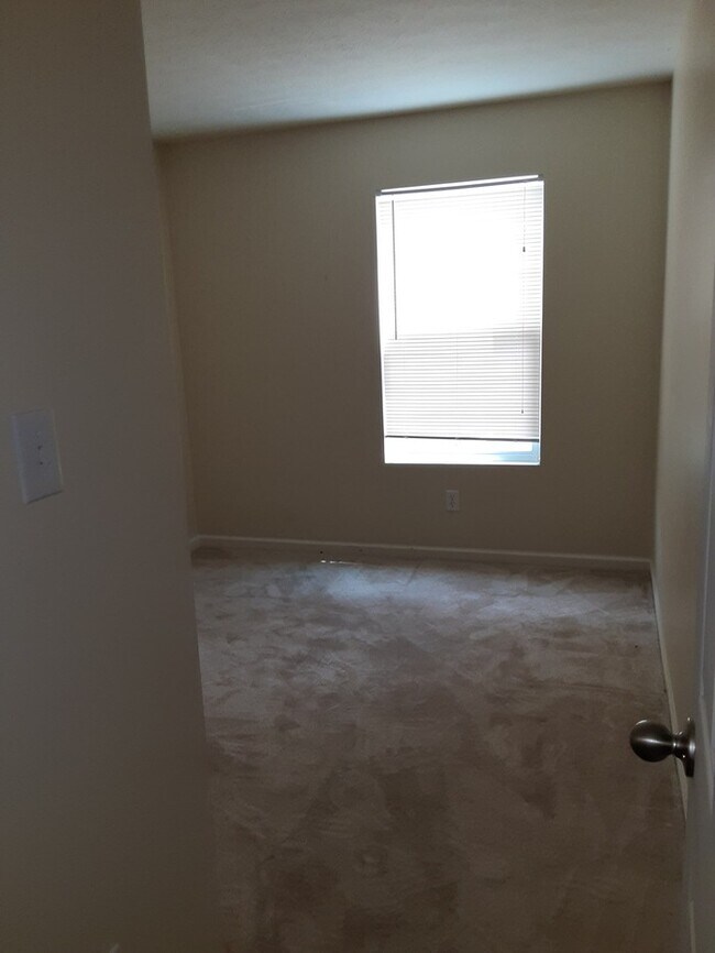 Building Photo - 1206 Topp Creek Dr