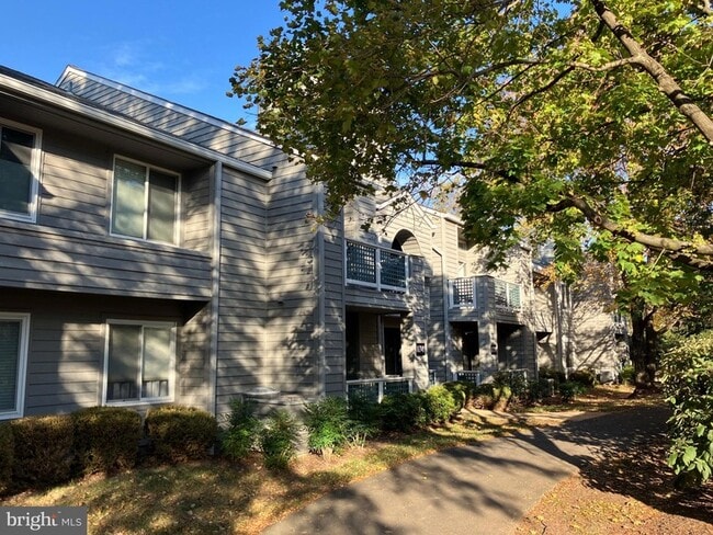 Photo - 11741 Summerchase Cir Apartment