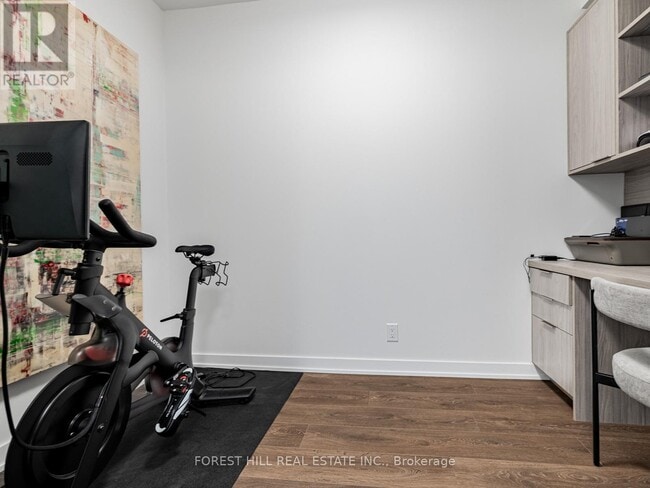 Building Photo - 609 Avenue Rd