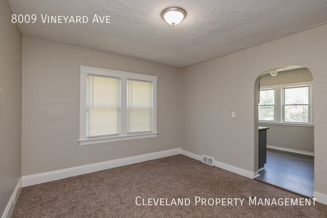Foto del edificio - Wonderful Three-Bedroom Cleveland Home