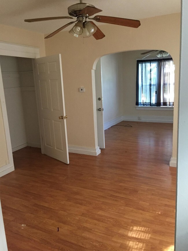 Building Photo - 3115 Osceola St