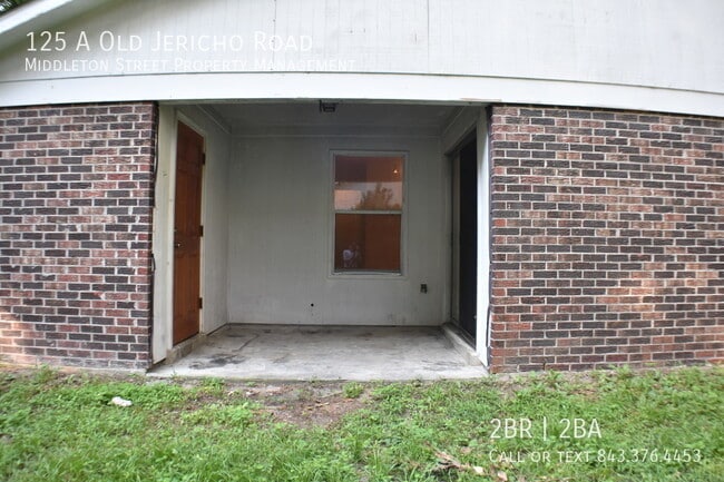 Foto del edificio - 125 Old Jericho Rd