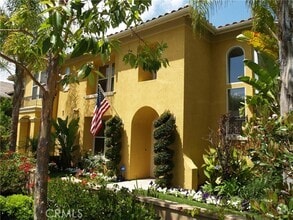 Building Photo - 8 Mineral King