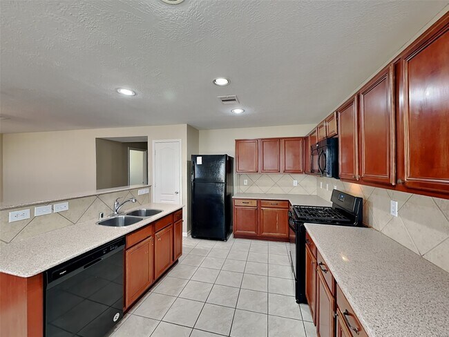 Building Photo - 18219 Rexine Ln
