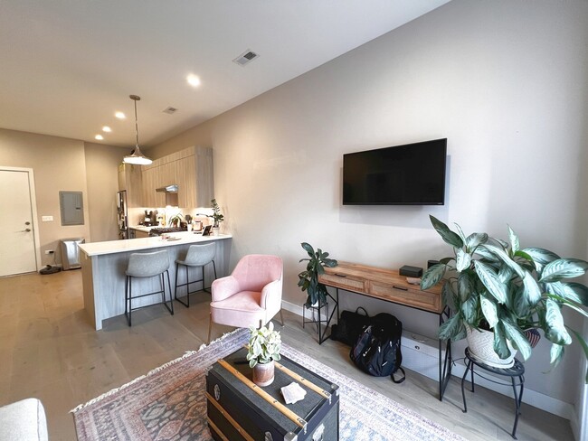 Foto del edificio - 3757 N Sheffield Ave