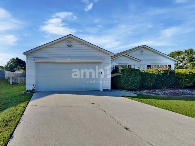Building Photo - 208 Winding Willow Trl