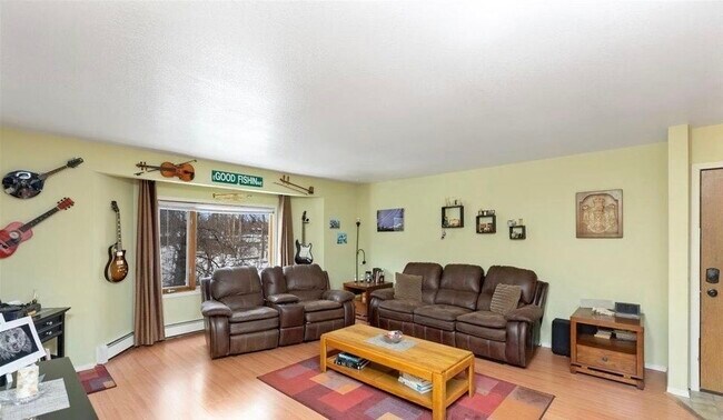 Livingroom - 8000 E 10th Ave