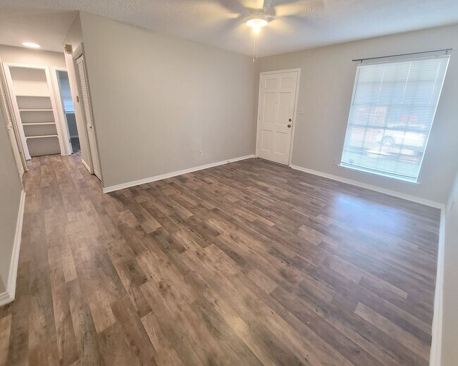 Building Photo - 4 Bed Home in Norman